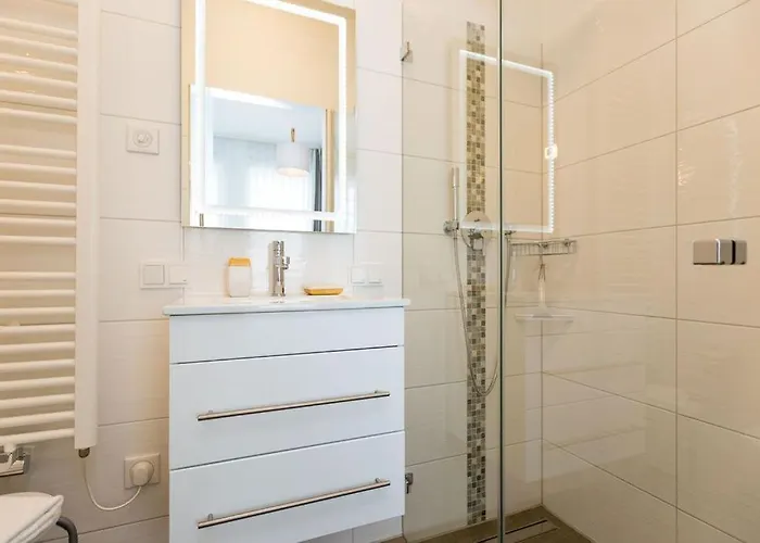 아파트 Westend App 12 *